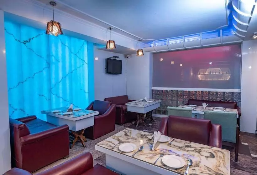 Отель Ashiana Clarks Inn Shimla