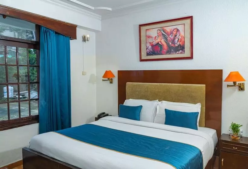 Отель Ashiana Clarks Inn Shimla