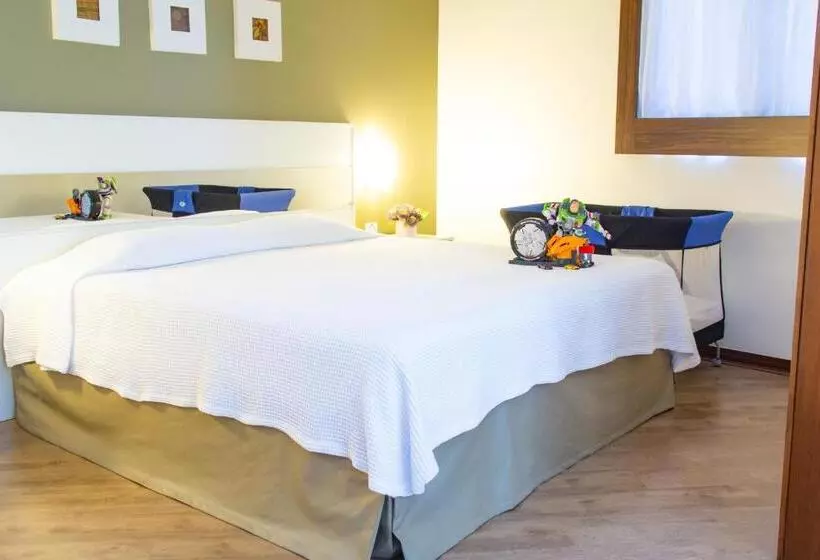 בית מלון כפרי Bristol Brasil 500 Curitiba Batel