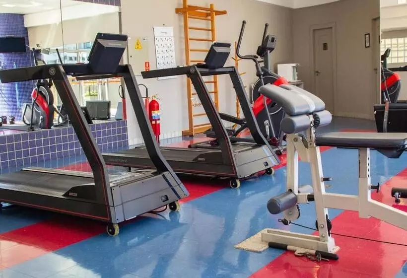 בית מלון כפרי Bristol Brasil 500 Curitiba Batel