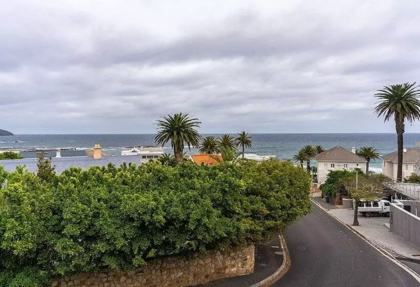 ホテル Camps Bay Retreat