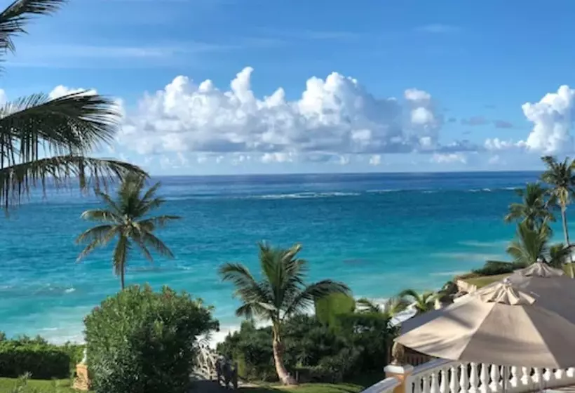 هتل Coco Reef Bermuda