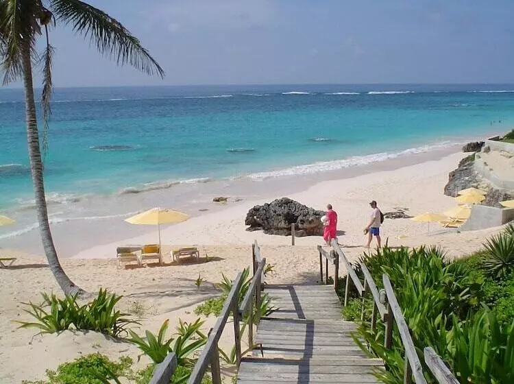 هتل Coco Reef Bermuda