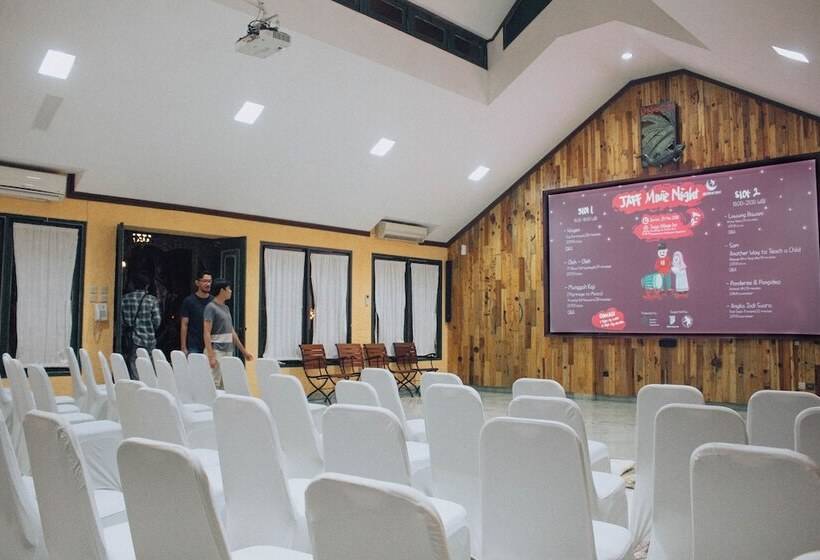 בית מלון כפרי Jogja Village