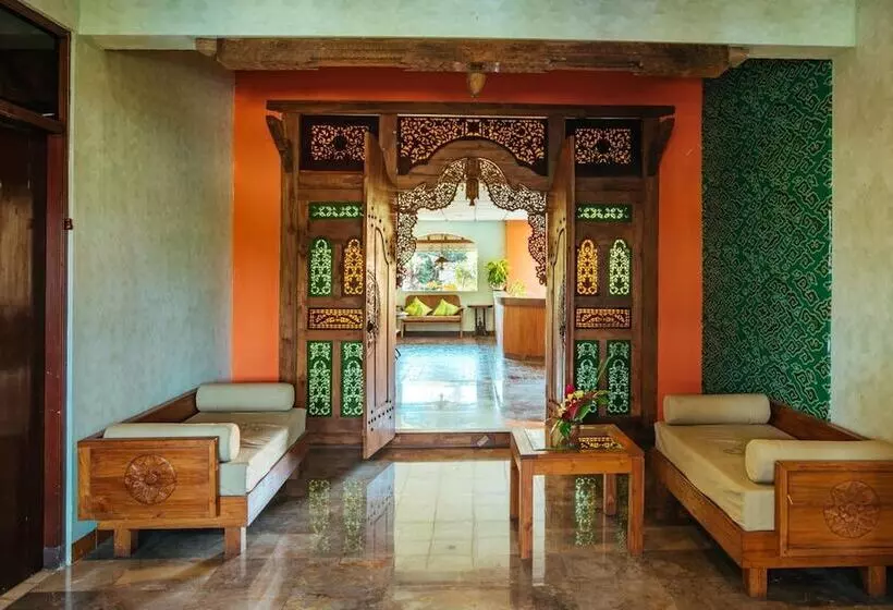 ホテル Jogja Village