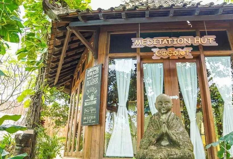 ホテル Jogja Village