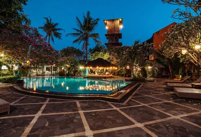 ホテル Jogja Village