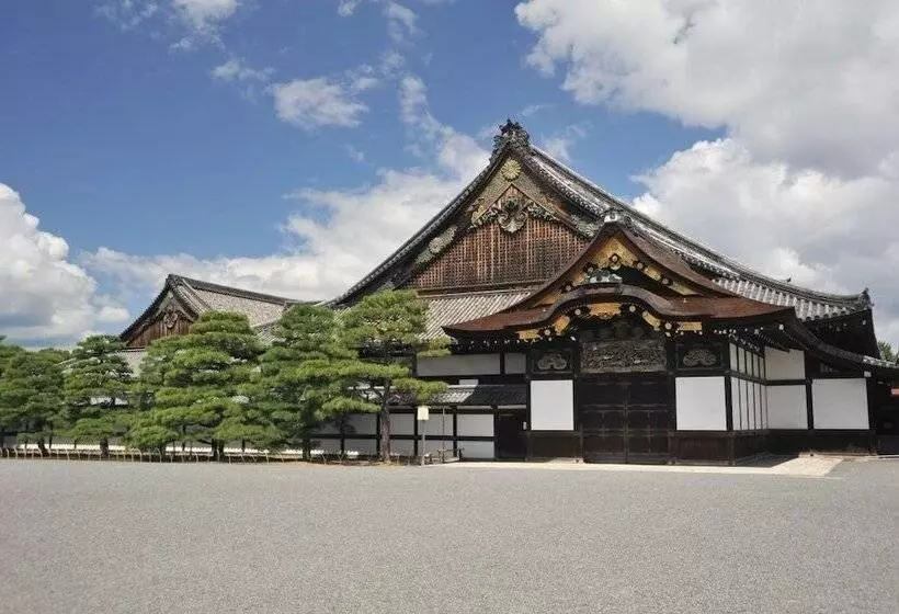 Отель Livemax Kyoto Gojo