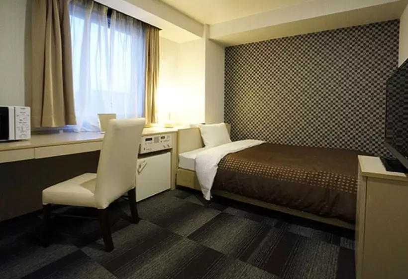 Отель Livemax Kyoto Gojo