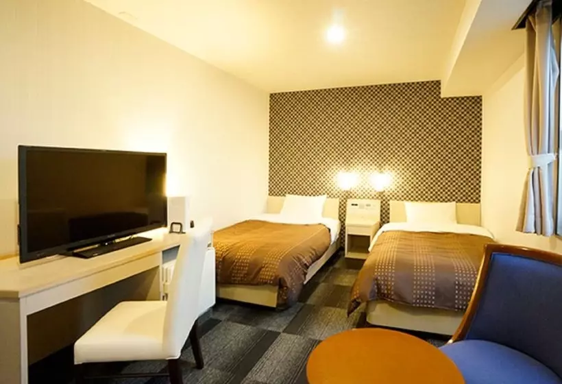 Отель Livemax Kyoto Gojo