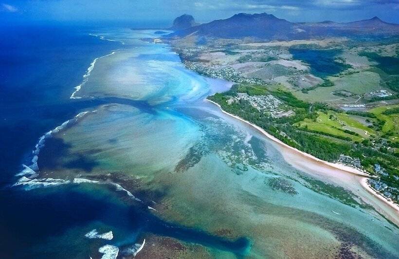 Hotel Outrigger Mauritius Beach Resort