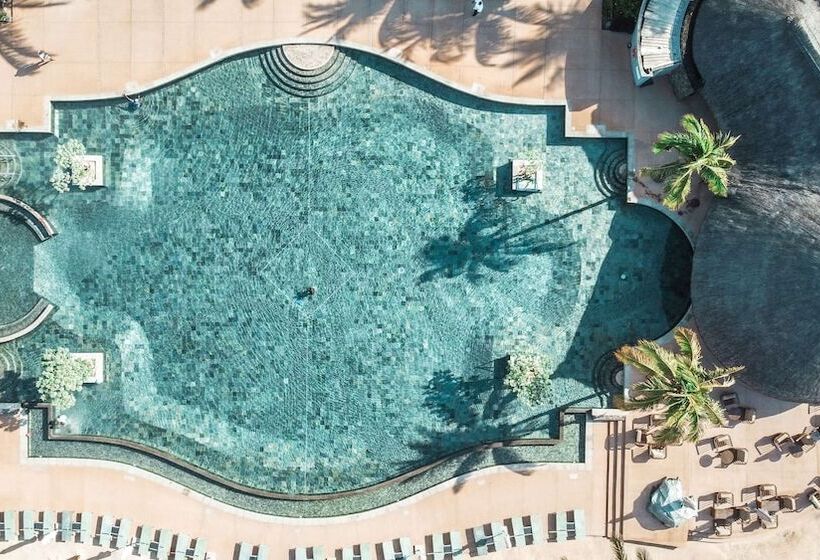 Hotel Outrigger Mauritius Beach Resort