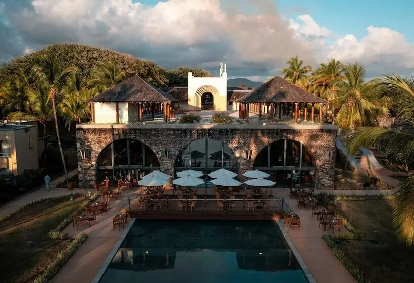 هتل Outrigger Mauritius Beach Resort
