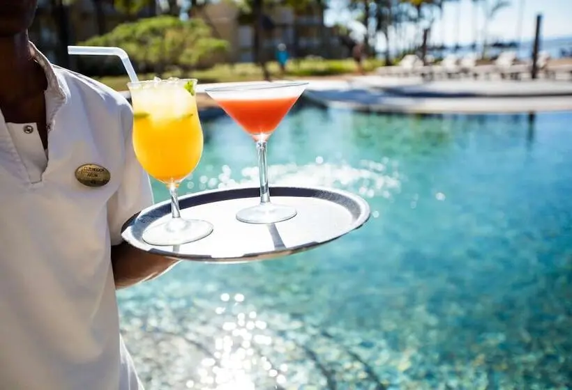 هتل Outrigger Mauritius Beach Resort
