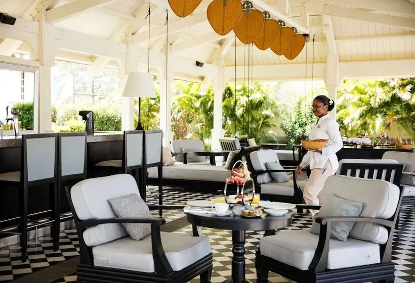 هتل Outrigger Mauritius Beach Resort