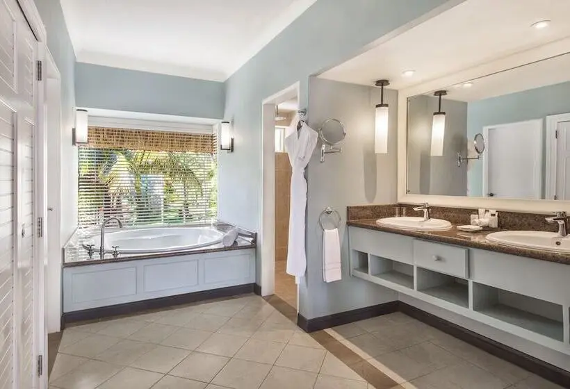 هتل Outrigger Mauritius Beach Resort
