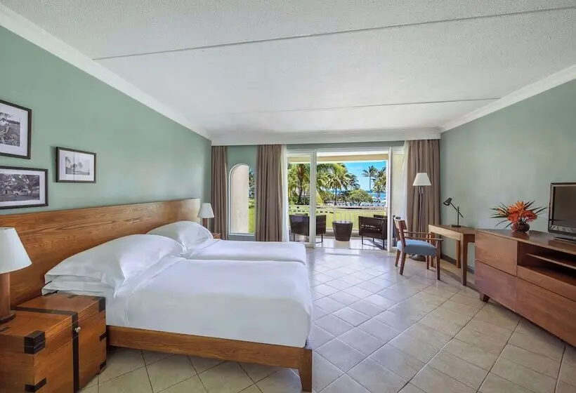 هتل Outrigger Mauritius Beach Resort
