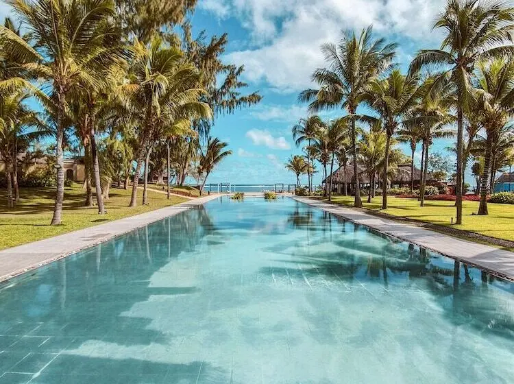 هتل Outrigger Mauritius Beach Resort