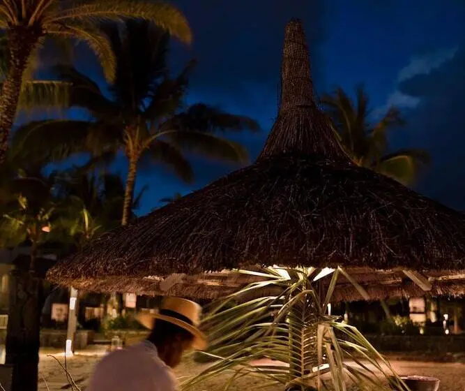 هتل Outrigger Mauritius Beach Resort