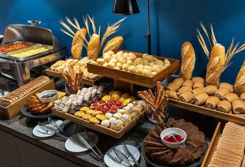 هتل Quality Faria Lima