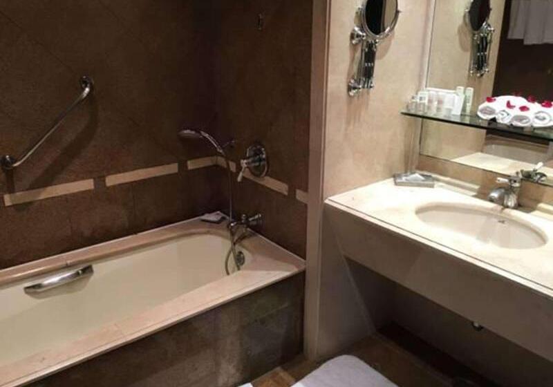 Radisson Blu Mbd Hotel Noida