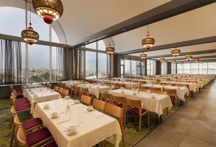 Hotelli Seven Arches