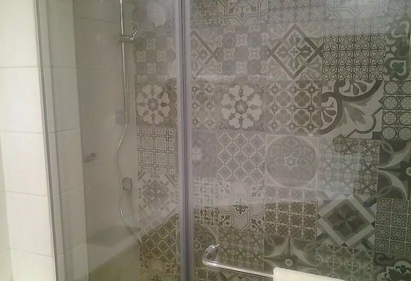 Hotelli Seven Arches