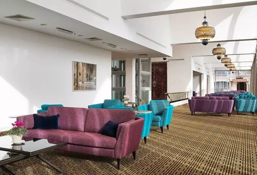 Hotelli Seven Arches