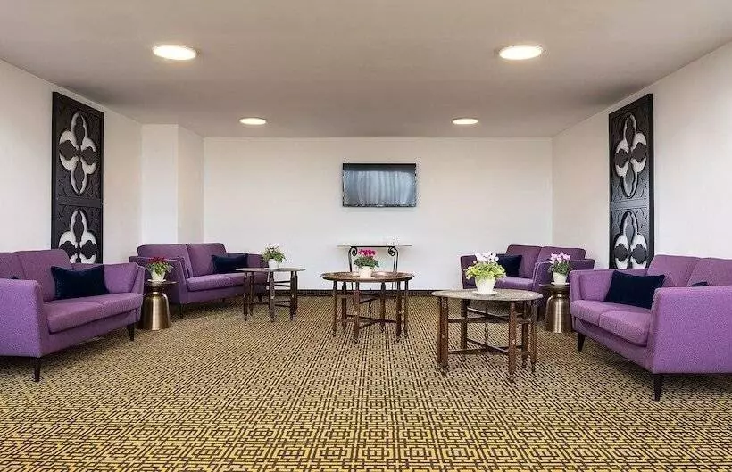 Hotelli Seven Arches