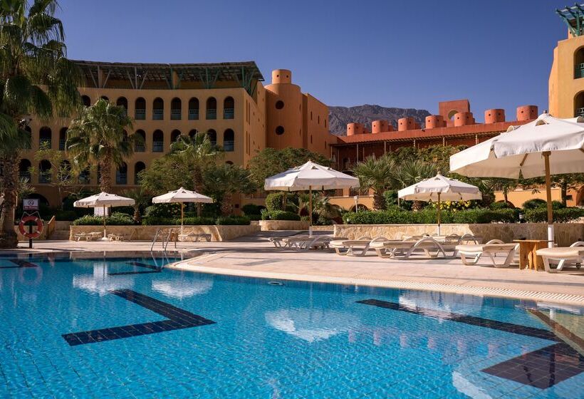 هتل Strand Beach Resort