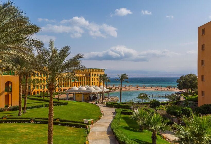 هتل Strand Beach Resort