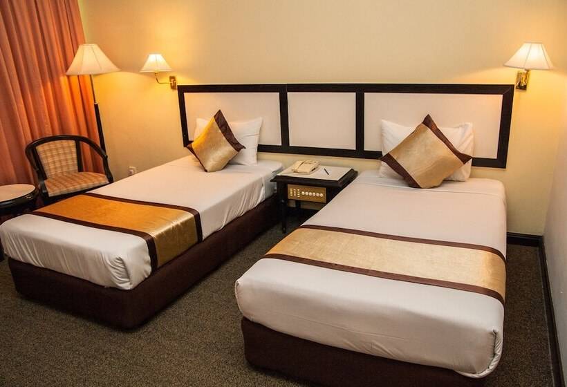 Summit Hotel Subang Usj