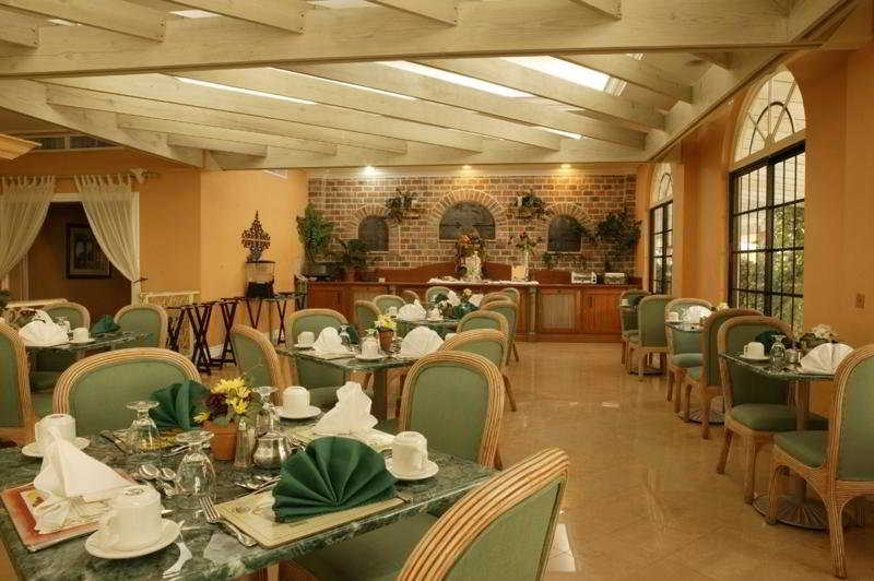 هتل The Knutsford Court