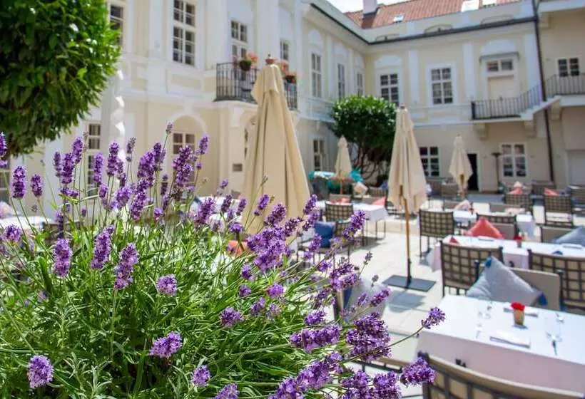 هتل The Mozart Prague By Accor