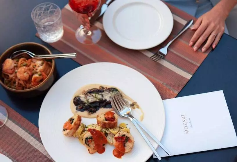 هتل The Mozart Prague By Accor