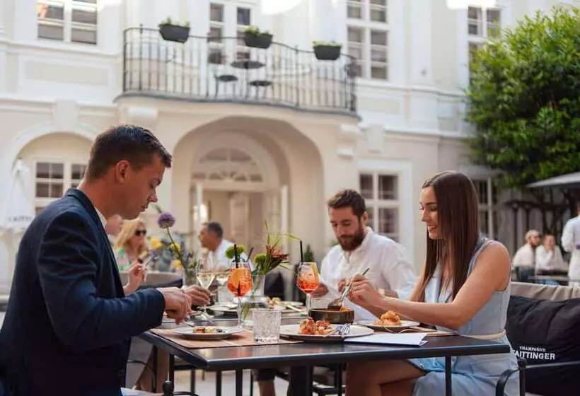 هتل The Mozart Prague By Accor