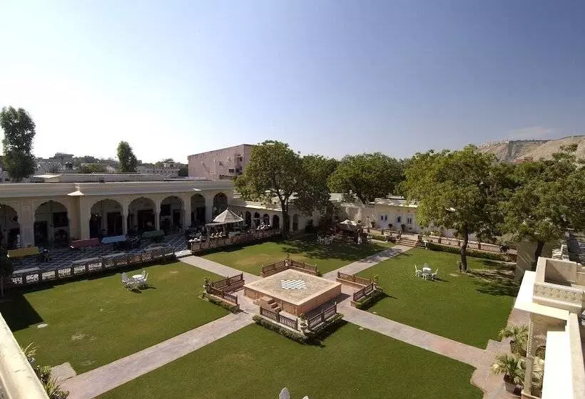 Hotel The Raj Palace