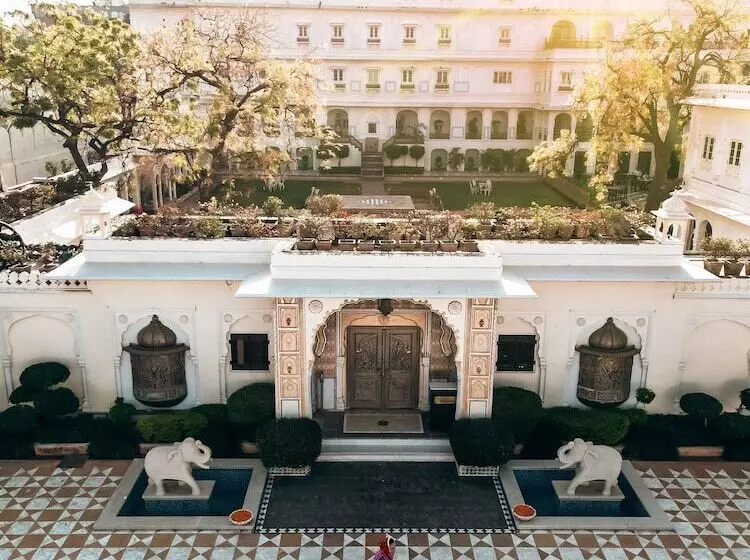 Hotel The Raj Palace