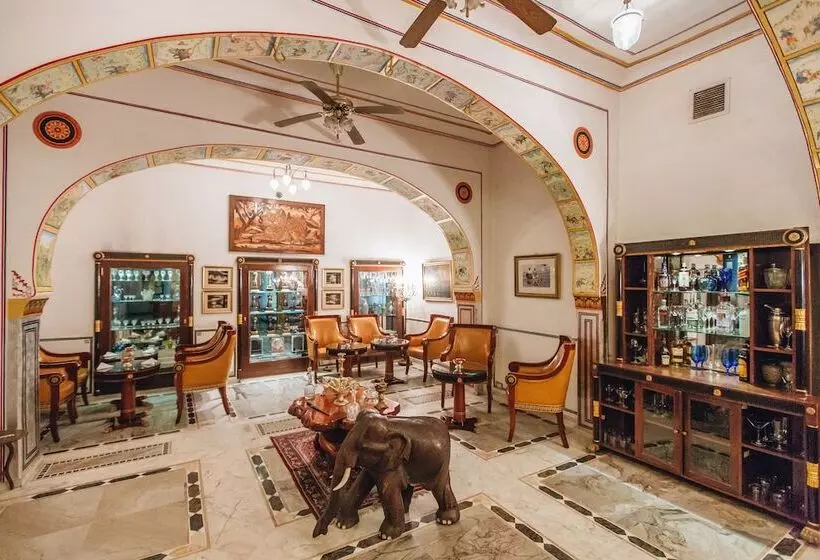 Hotel The Raj Palace