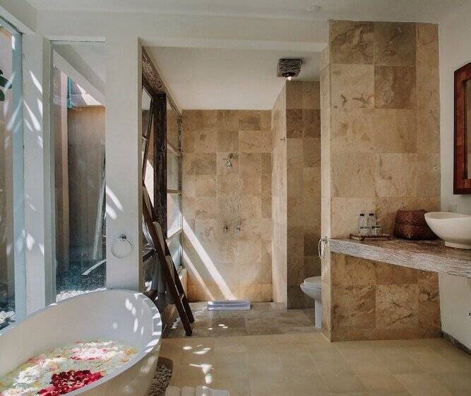 בית מלון כפרי Visakha Sanur By Puri Signatures