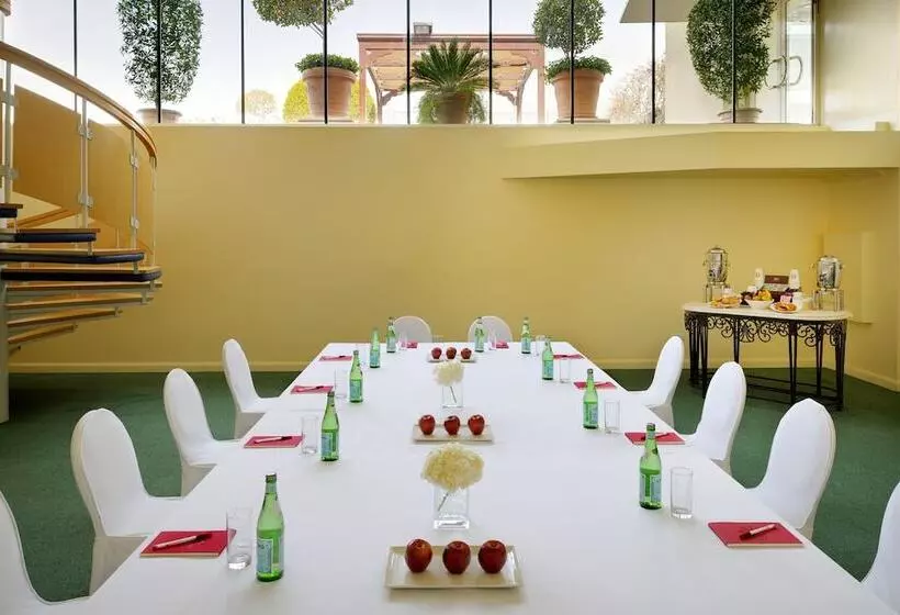 Marriott Executive Apartments Dubai Creek