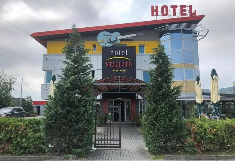 هتل Staccato