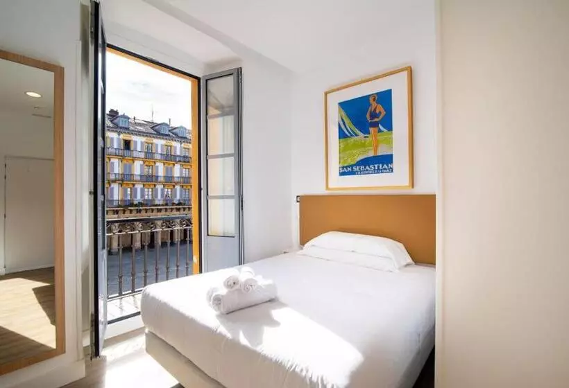 Majatalo Central Roomss