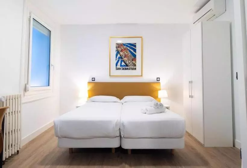 Majatalo Central Roomss