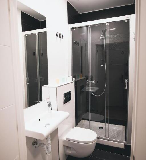 פנסיון Central Roomss