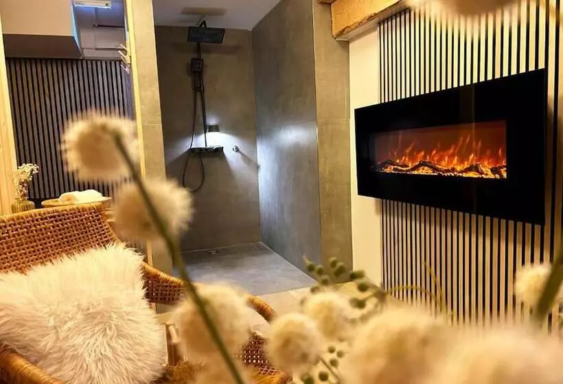 پانسیون Gasthof Zum Ritter   A Cozy Historical Landmark