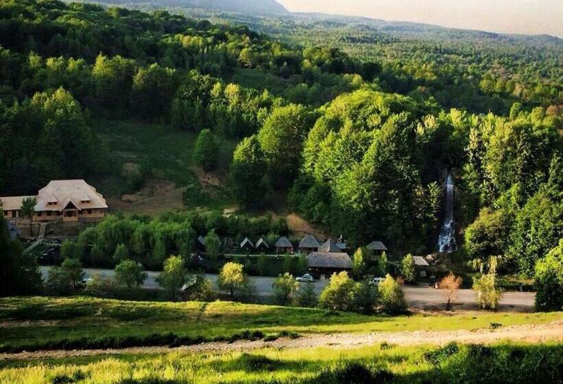 פנסיון Păstrăvăria Alex