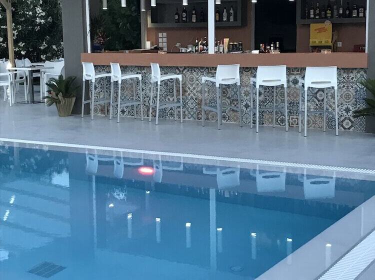 هتل Vicky's Garden