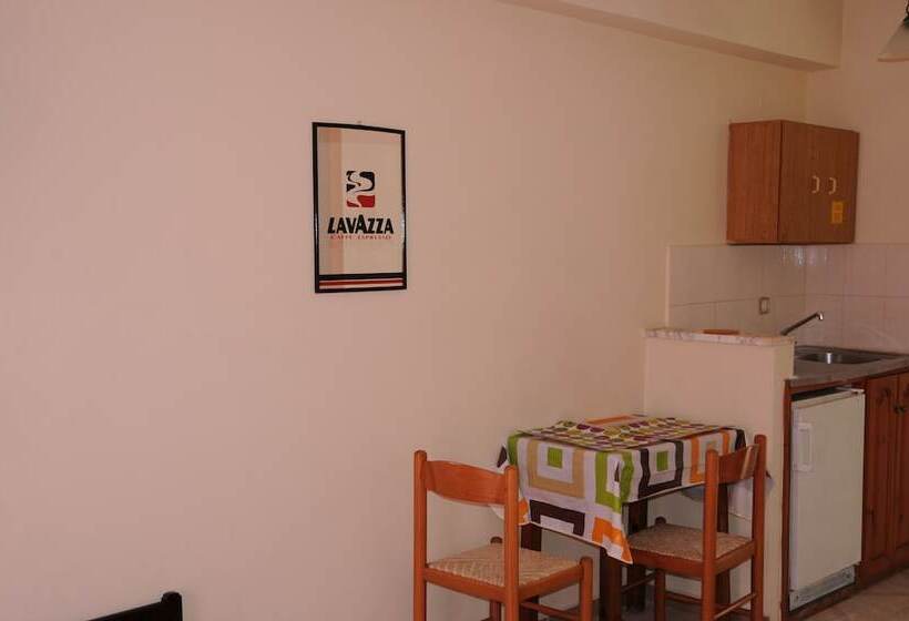 هتل Vicky's Garden