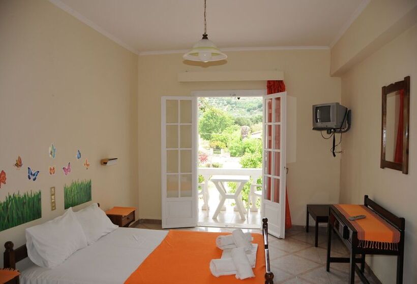 هتل Vicky's Garden